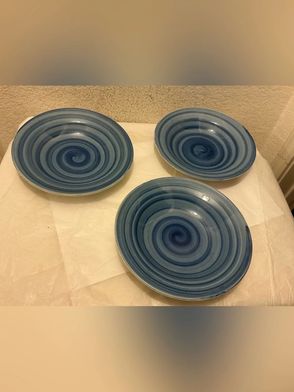 Tabletops unlimited Blue Swirl Dinner bowl Plates - Set of 3 G6